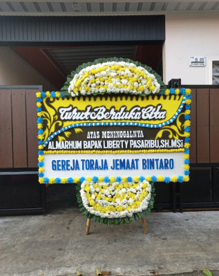 Papan Bunga Duka di Sambiroto